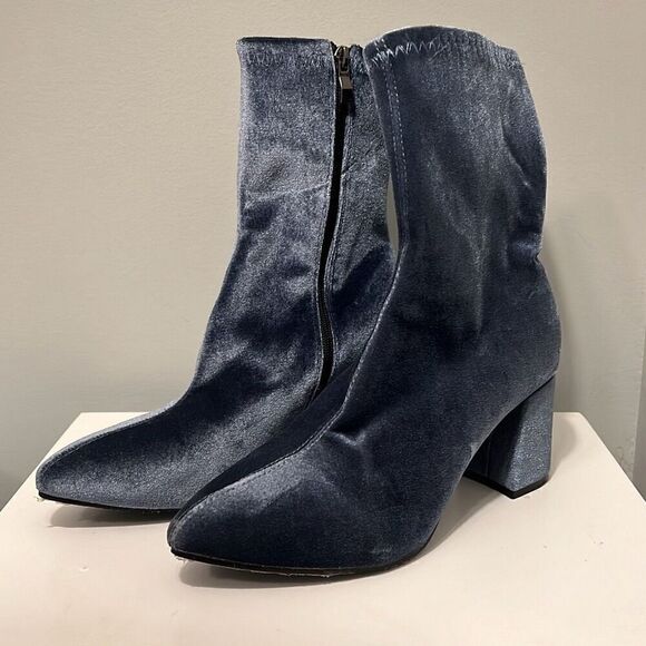 Women's Blue Velvet Block Heel Side Zip Pointed Toe Ankle Boots Size 40 - Picture 1 of 10